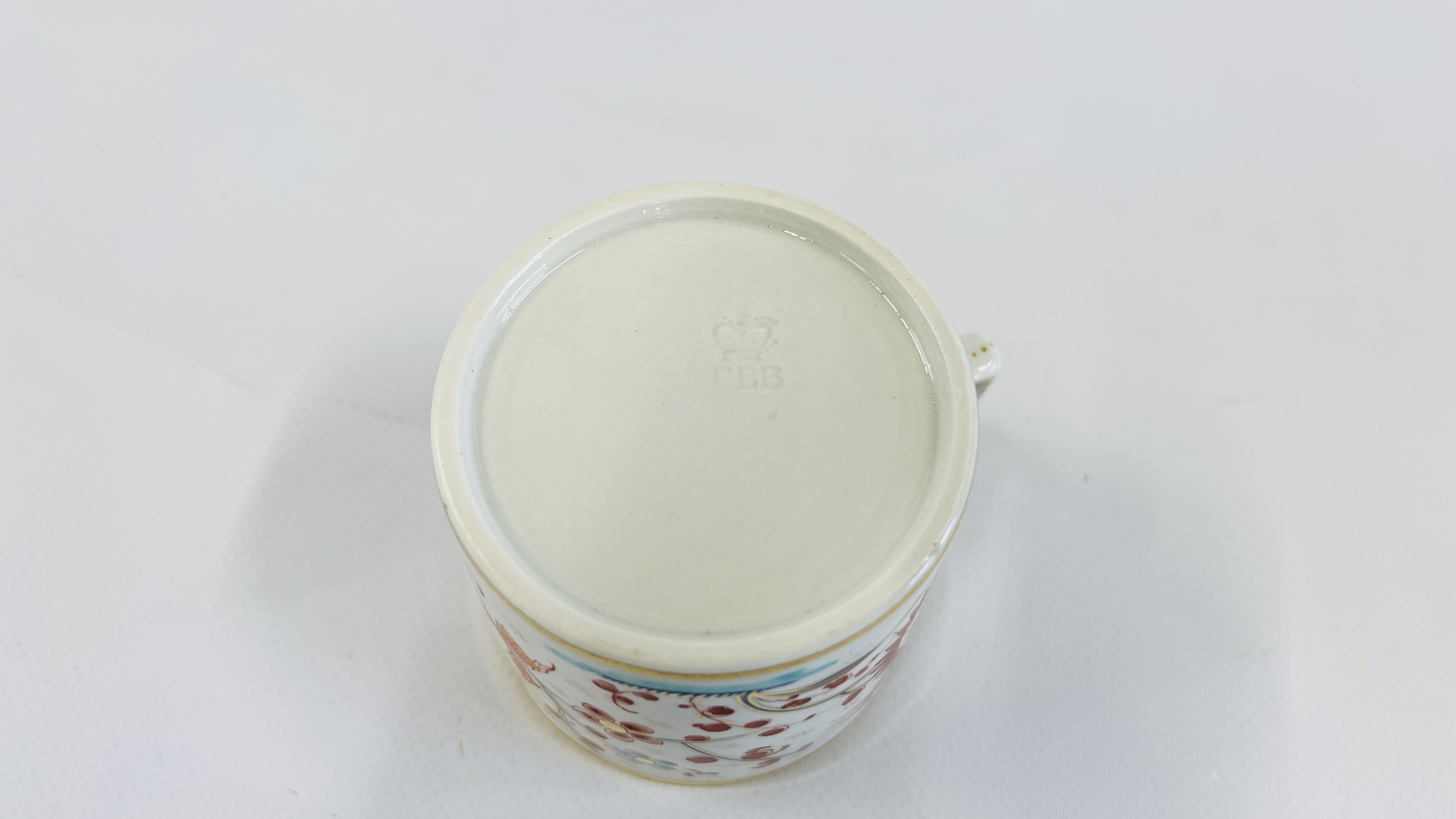 A FLIGHT BARR AND BARR WORCESTER PORCELAIN TEA CUP, - Image 19 of 38