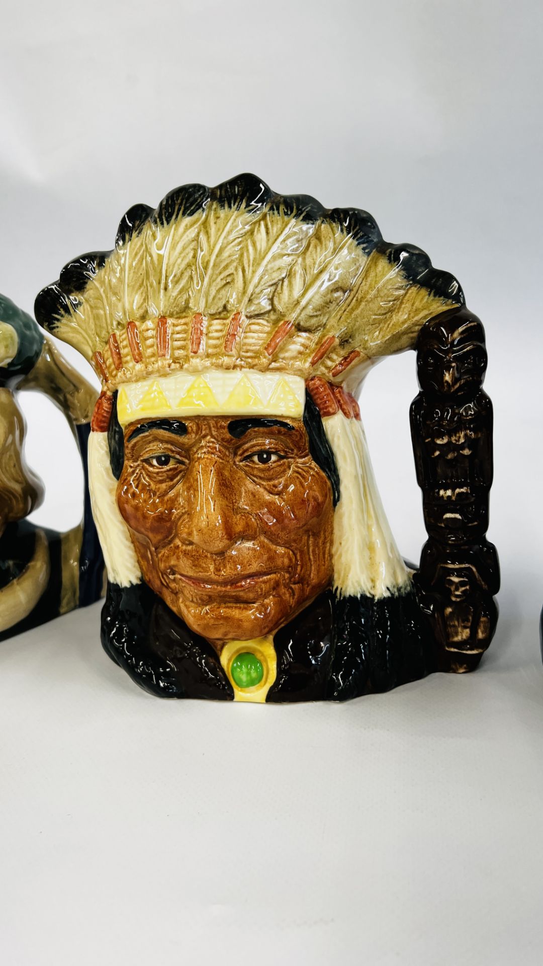 A GROUP OF 5 ROYAL DOULTON CHARACTER JUGS TO INCLUDE THE POACHER D 6429, PIED PIPER D 6403, - Image 5 of 9