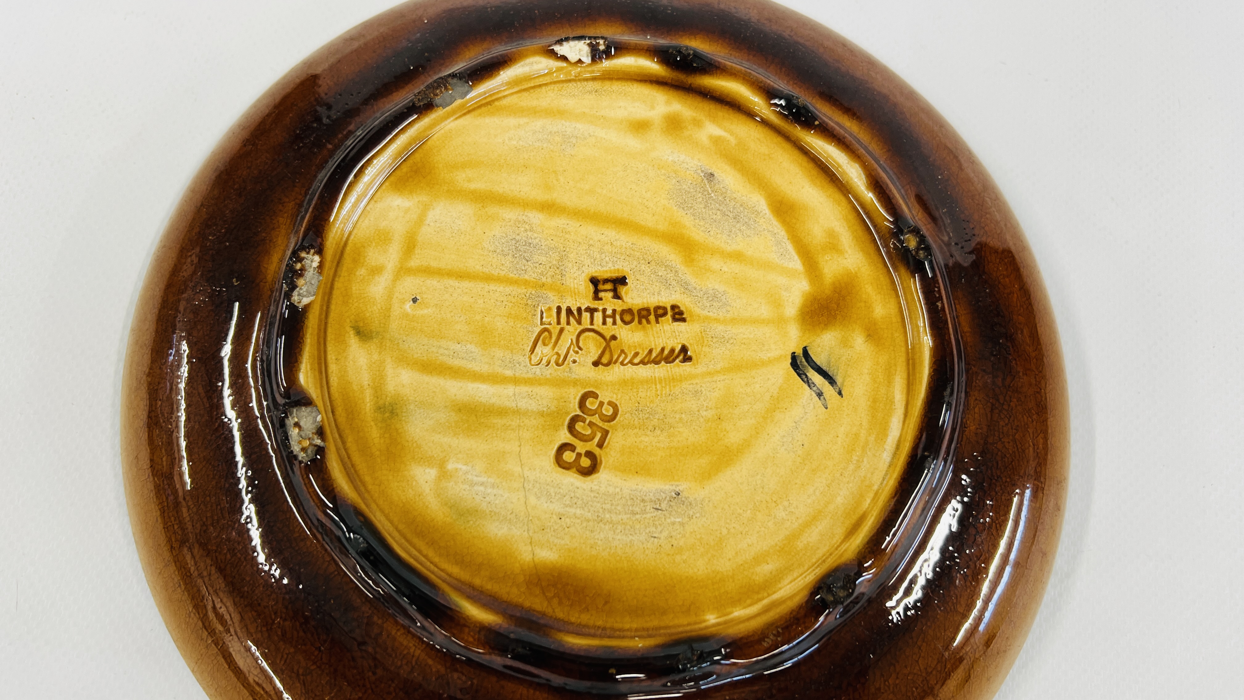 A CHRISTOPHER DRESSER SIGNED LINTHORPE DISH DIAMETER 20.5CM. - Image 7 of 8