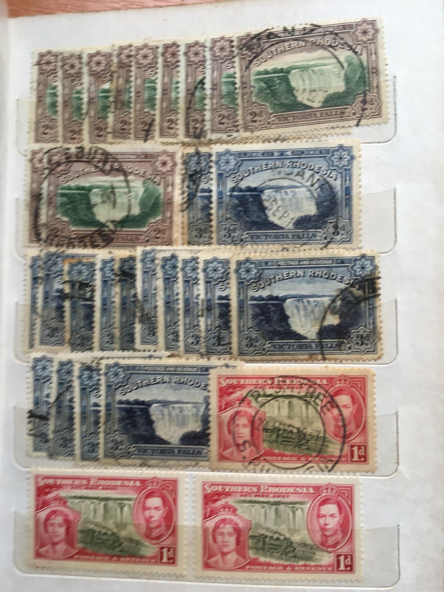 STAMPS: TUB WITH COMMONWEALTH ALL REIGNS ON CARDS, SMALL FOLDERS ETC. - Image 6 of 25