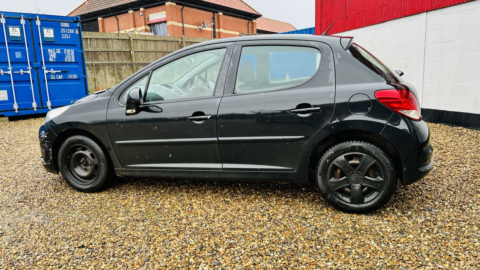 2011 PEUGEOT 207 S HDI 5 DOOR HATCHBACK. FIRST REGISTERED 29/03/2011 BLACK. - Image 6 of 20