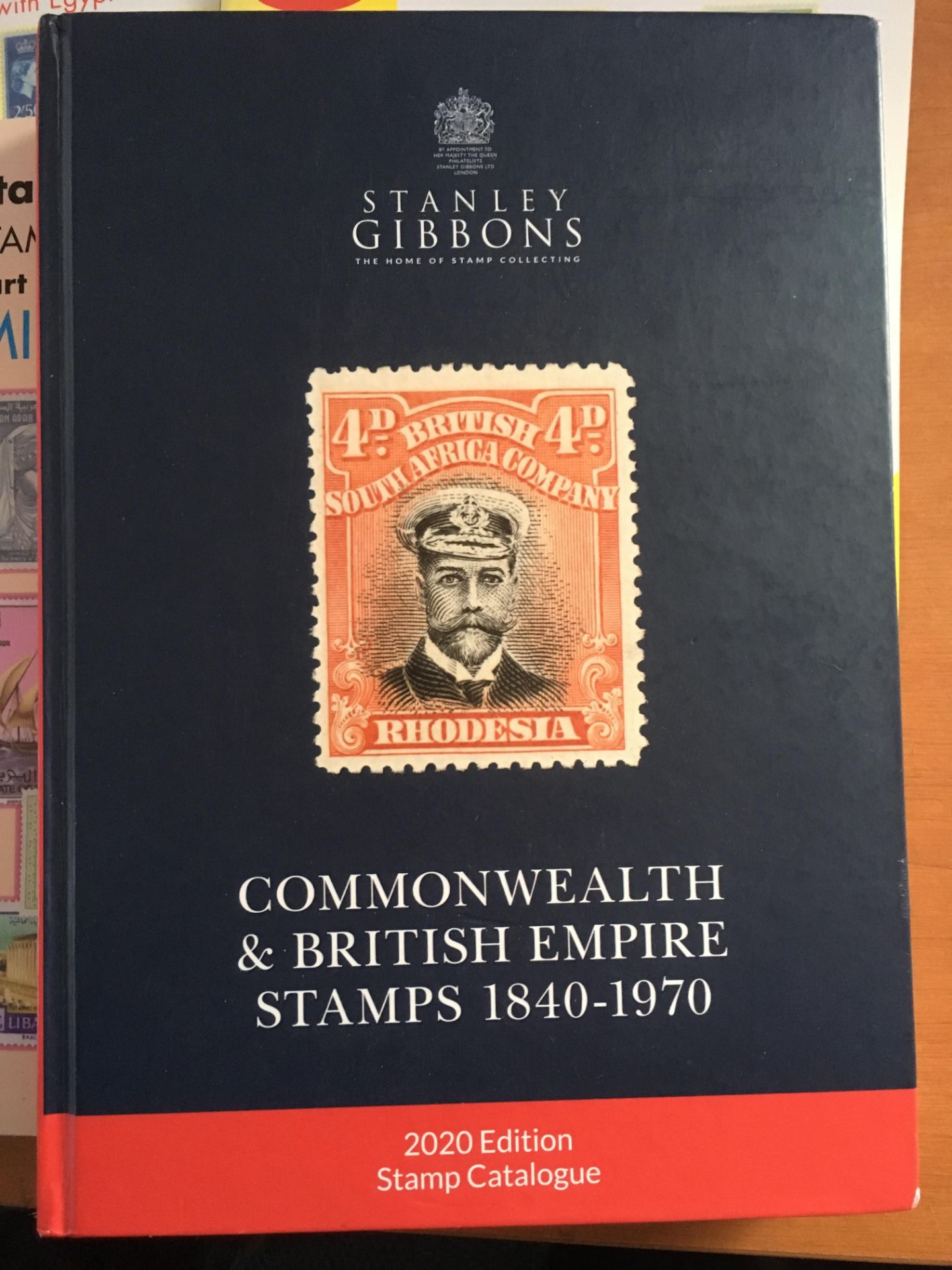 STAMPS: BOX WITH A USEFUL RANGE OF CATALOGUES TO INCLUDE SG COMMONWEALTH 2020, EMPIRE SECTIONALS, - Image 4 of 5