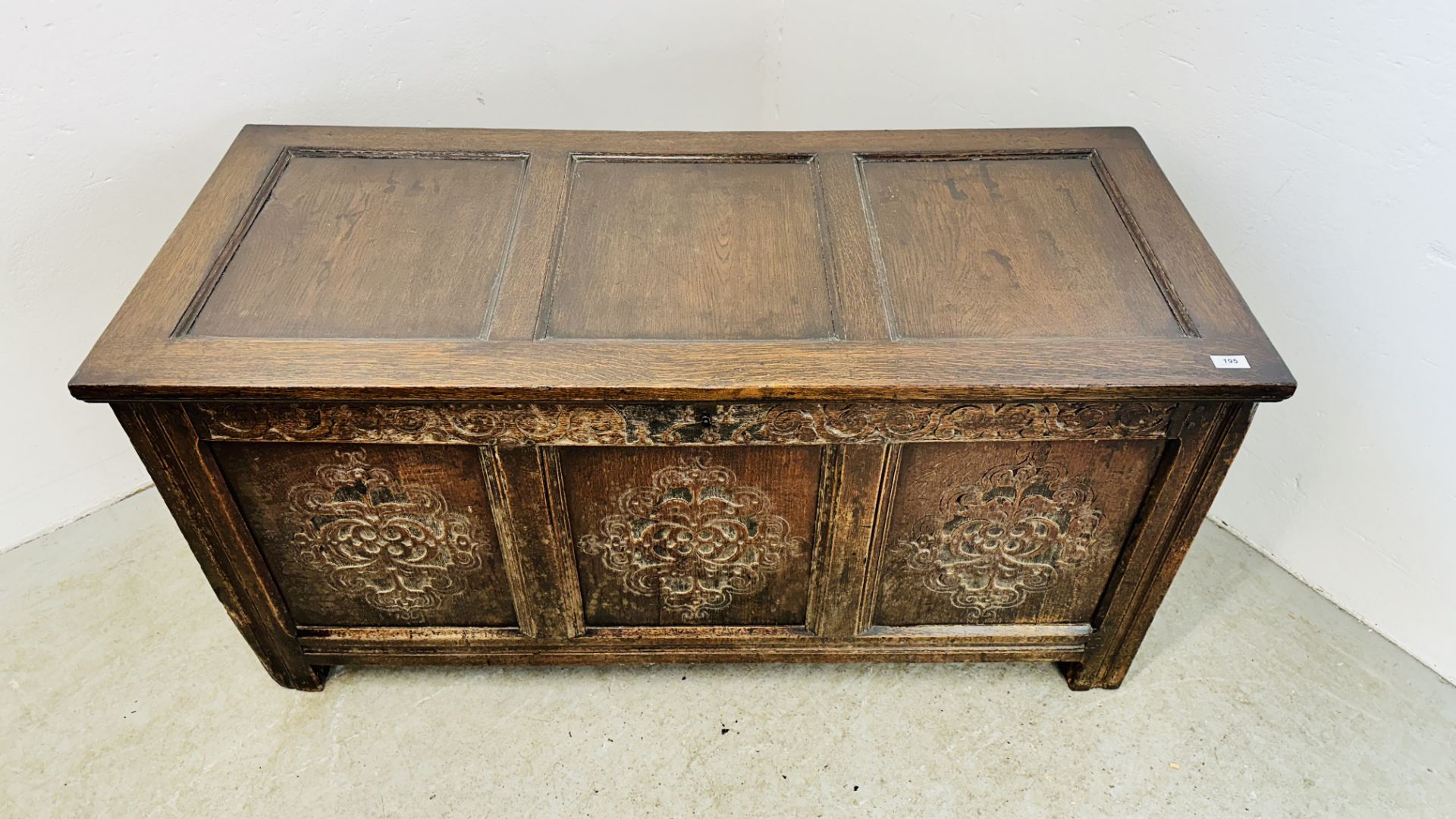 A C17th OAK COFFER, DATED 1686, WITH ALTERATIONS INCLUDING A NEW TOP, 134CM WIDE. - Image 2 of 17