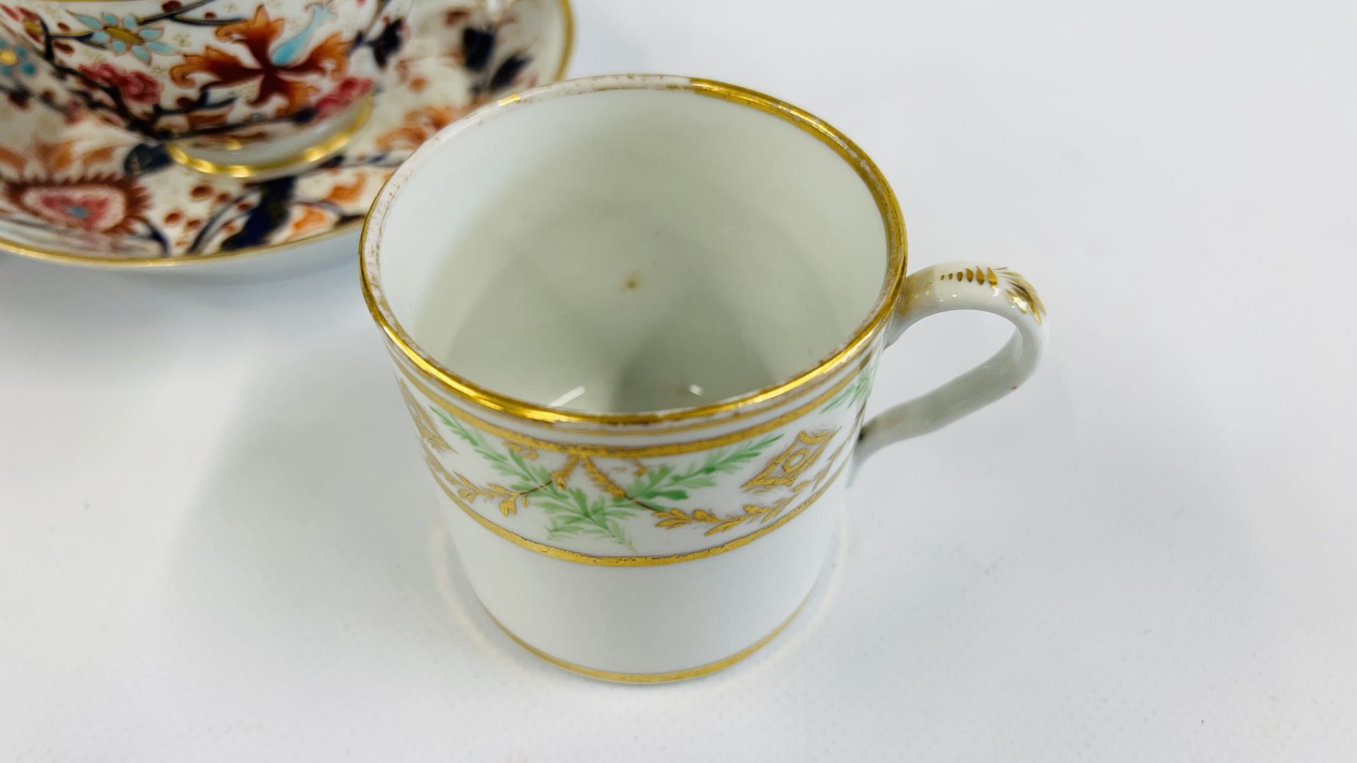 A FLIGHT BARR AND BARR WORCESTER PORCELAIN TEA CUP, - Image 3 of 38