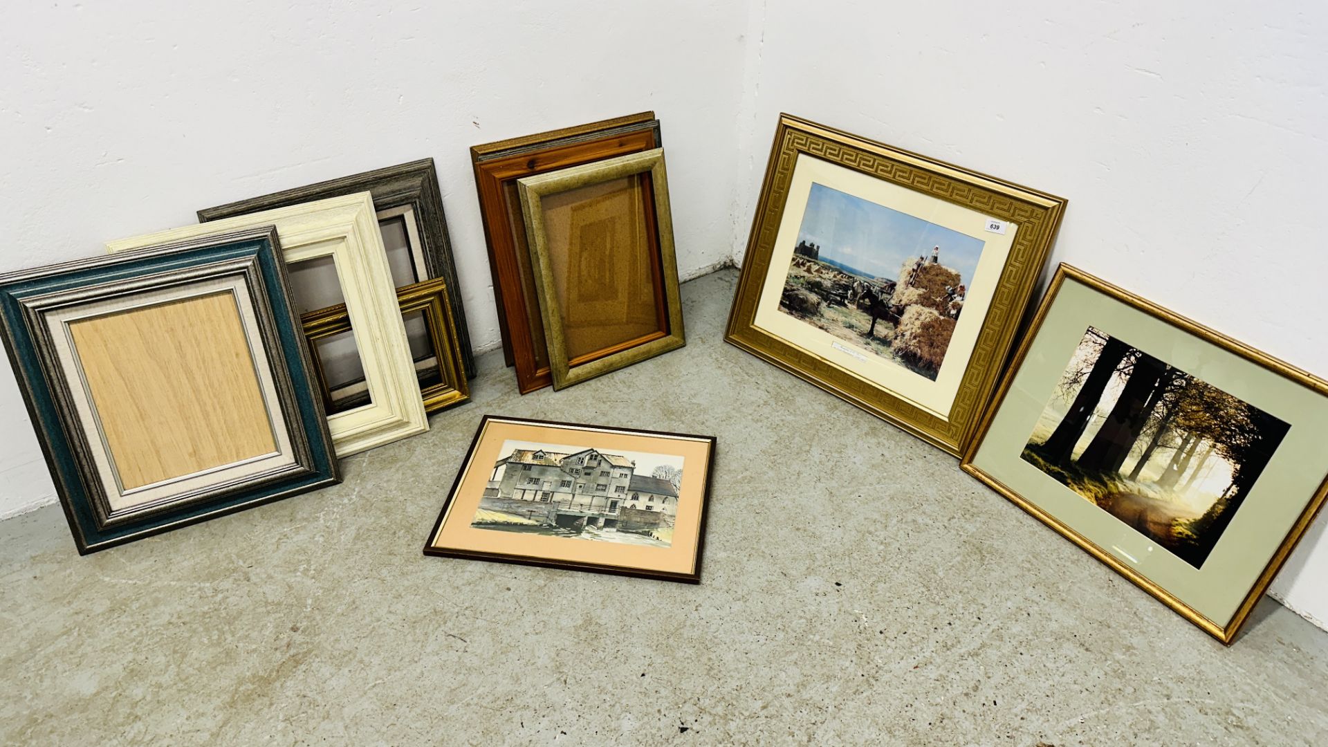 11 PICTURES AND PICTURE FRAMES AVERAGE SIZE, W 49CM X H 44CM.