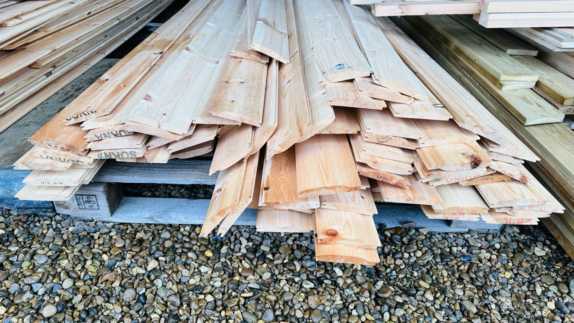 A LARGE QUANTITY 120MM ROUNDED PROFILE TONGUE AND GROOVE CLADDING, APPROX 300 METRES. - Image 2 of 6