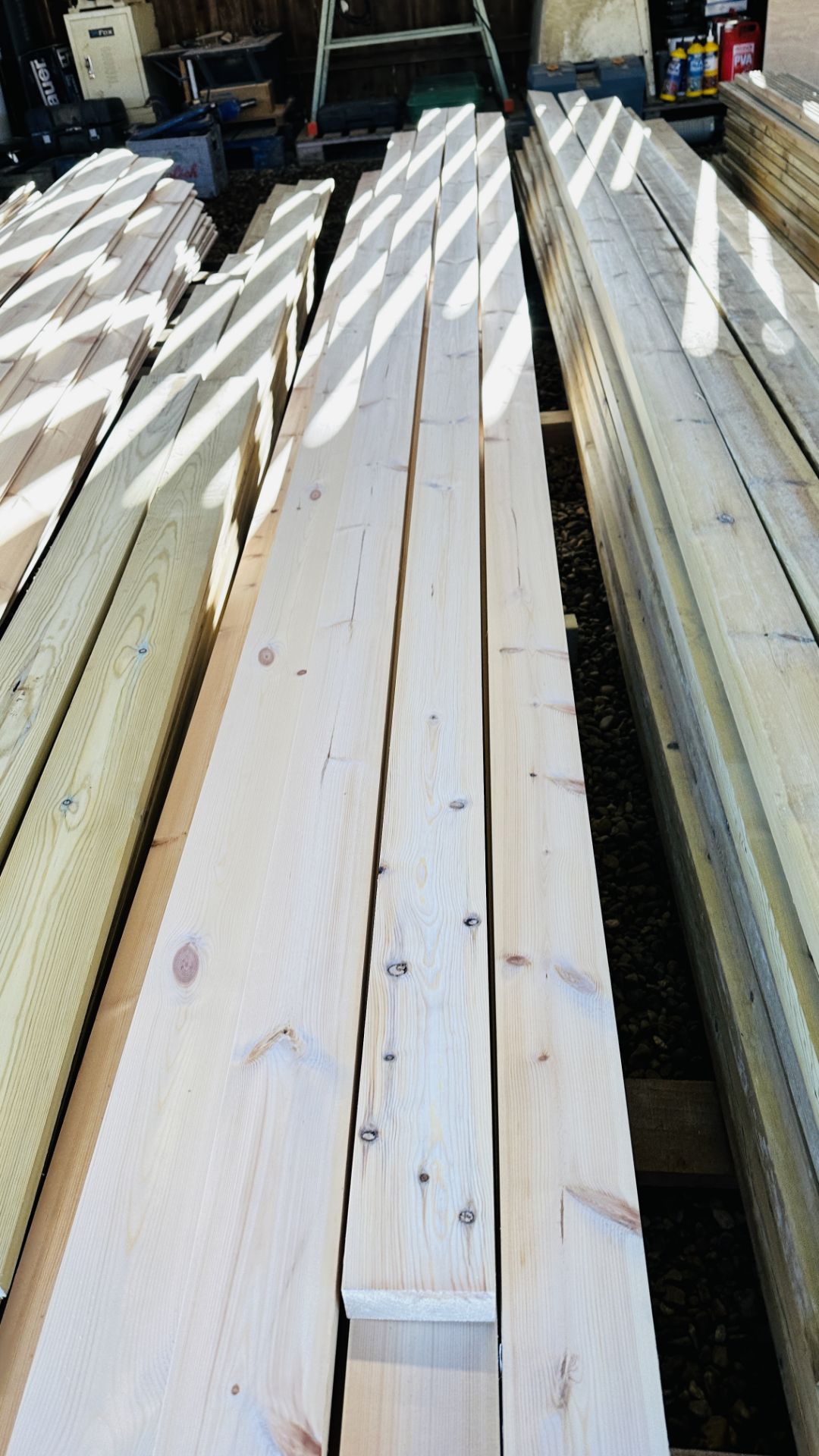 38 X 4.5M LENGTHS OF 95MM X 35MM PLANED TIMBER. THIS LOT IS SUBJECT TO VAT ON HAMMER PRICE. - Image 5 of 5