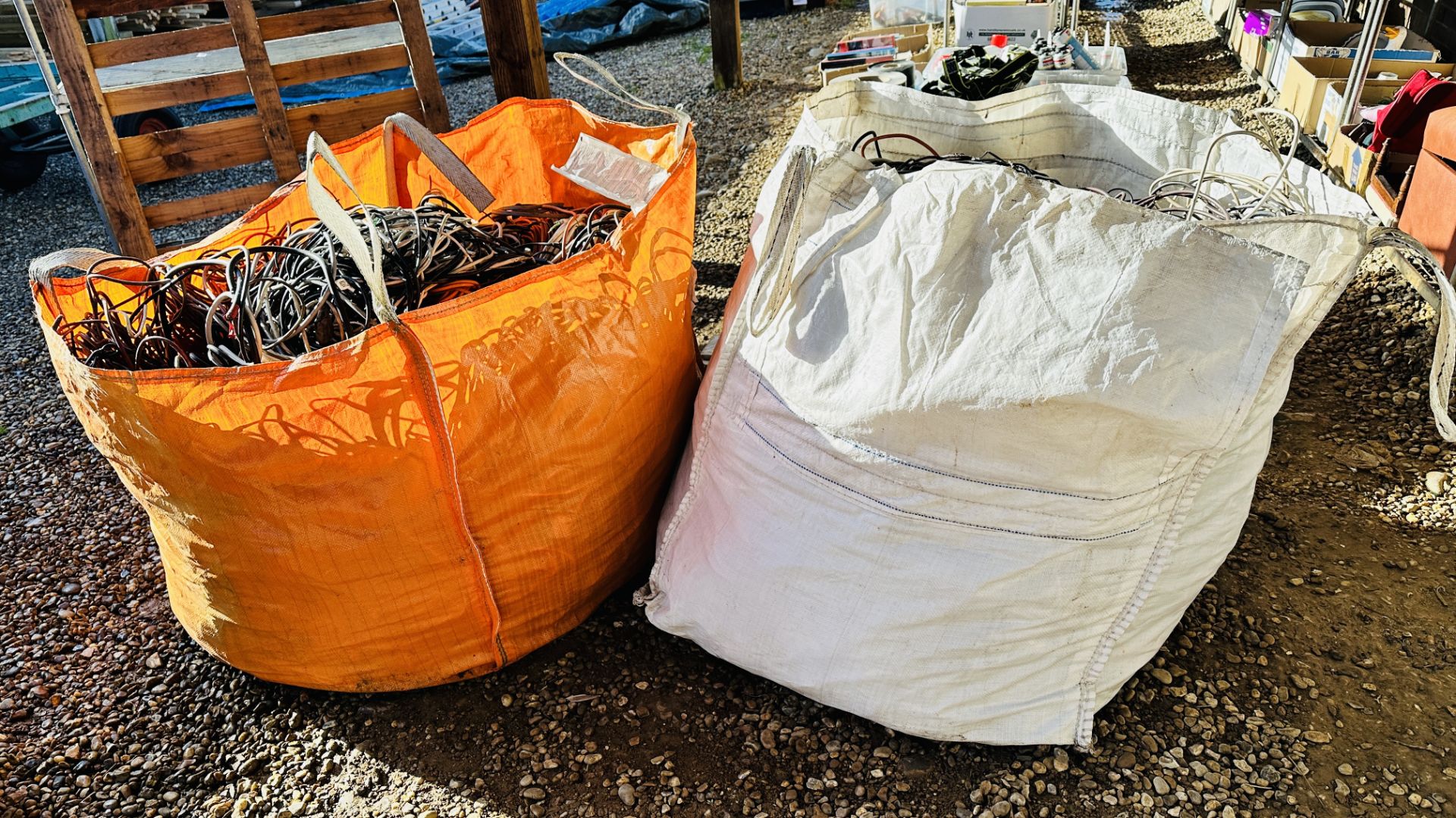 TWO BULK BAGS OF APPROX 360 KG OF SCRAP ELECTRICAL CABLE. - Bild 2 aus 4