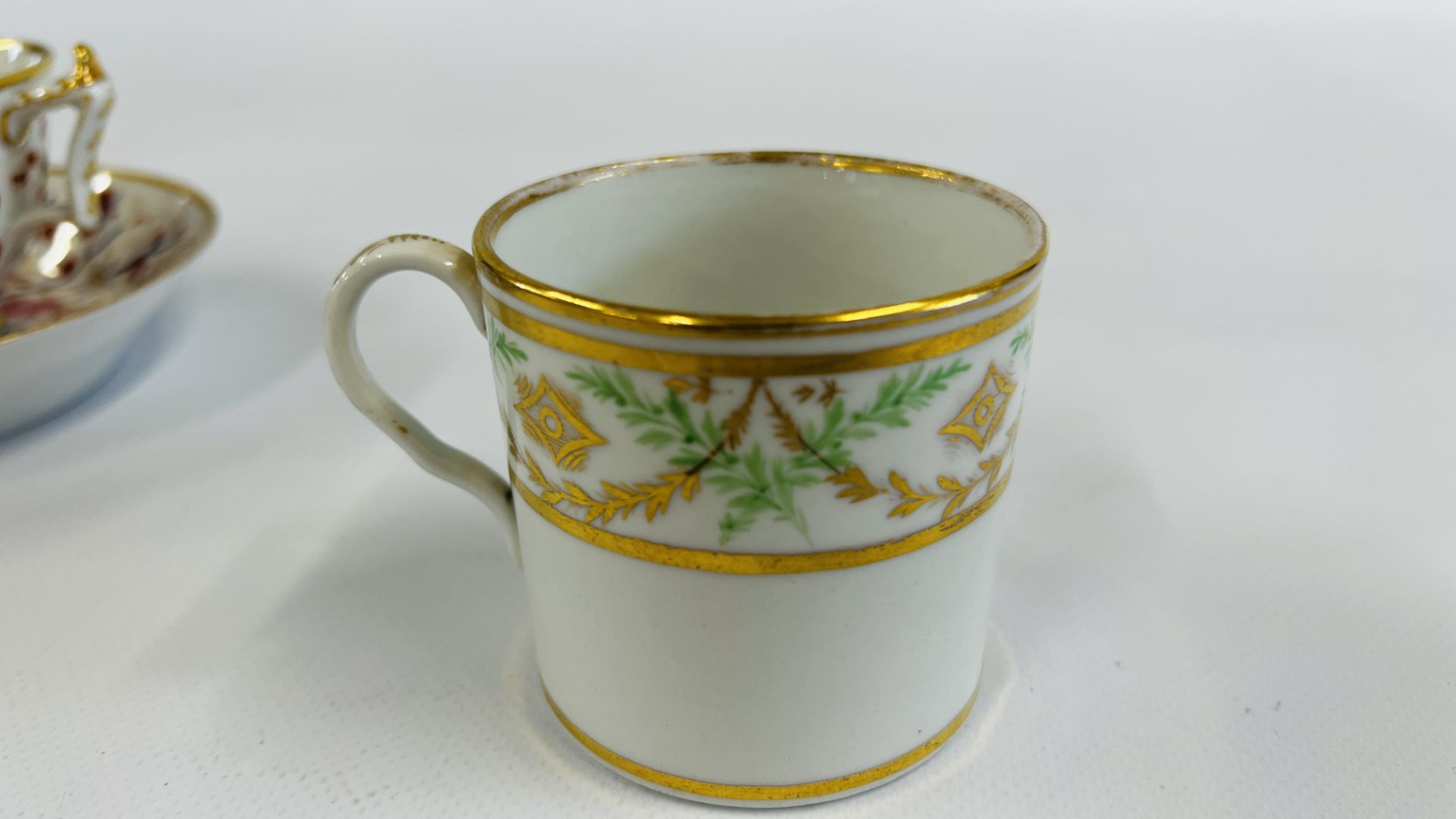 A FLIGHT BARR AND BARR WORCESTER PORCELAIN TEA CUP, - Image 6 of 38