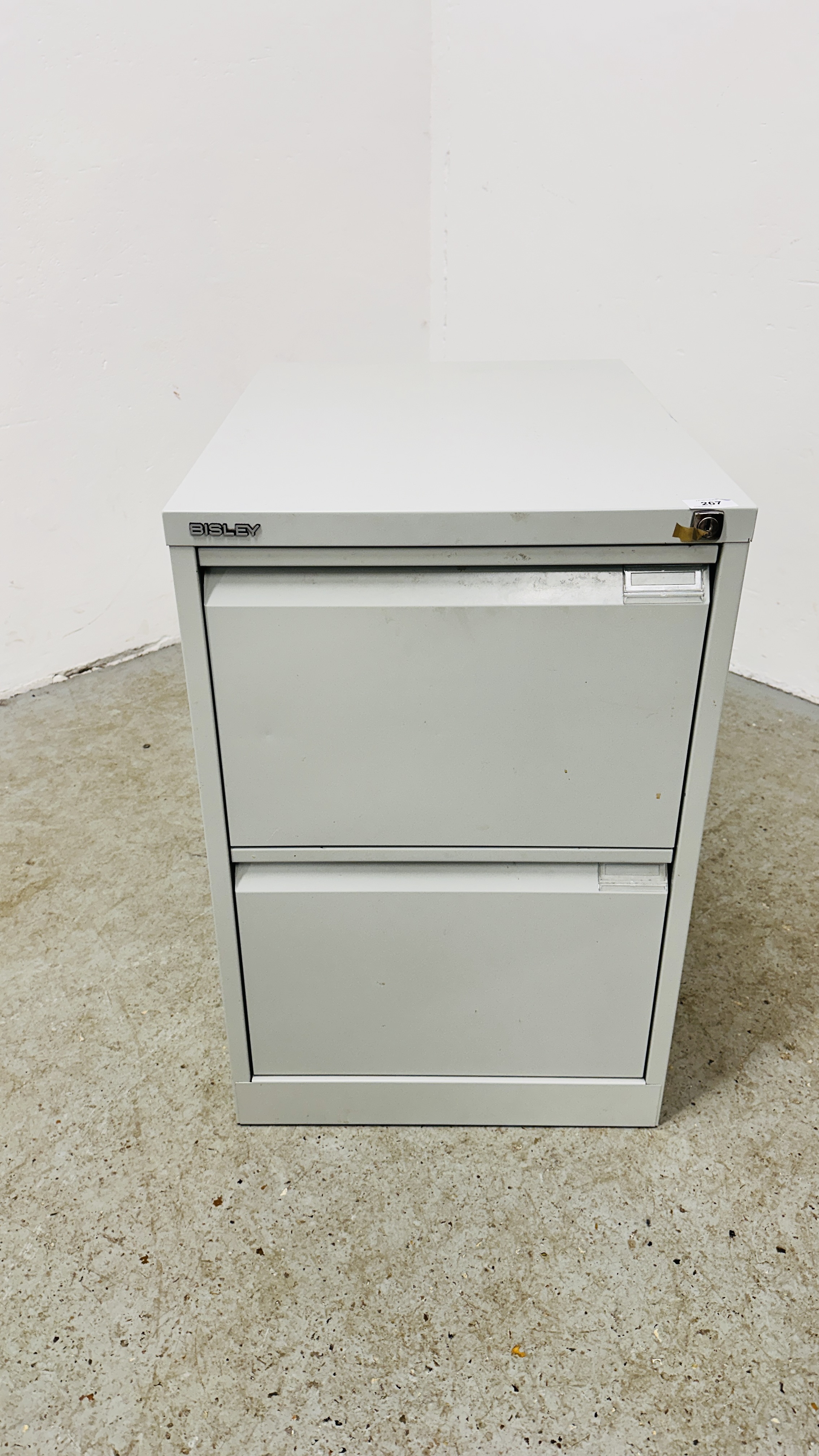 BISLEY STEEL TWO DRAWER FILIING CABINET.