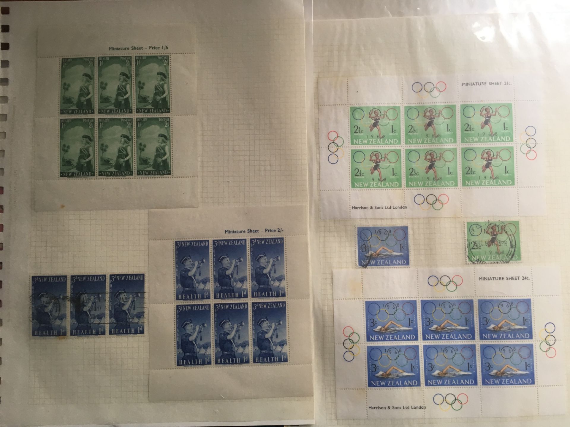 STAMPS: SMALL BOX LOOSE IN ENVELOPES, NEW ZEALAND HEALTH MINISHEETS ON LEAVES ETC. - Image 3 of 6