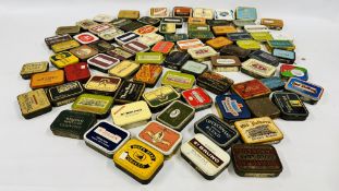 A BOX CONTAINING AN EXTENSIVE COLLECTION OF ASSORTED EMPTY VINTAGE TOBACCO TINS TO INCLUDE EXAMPLES