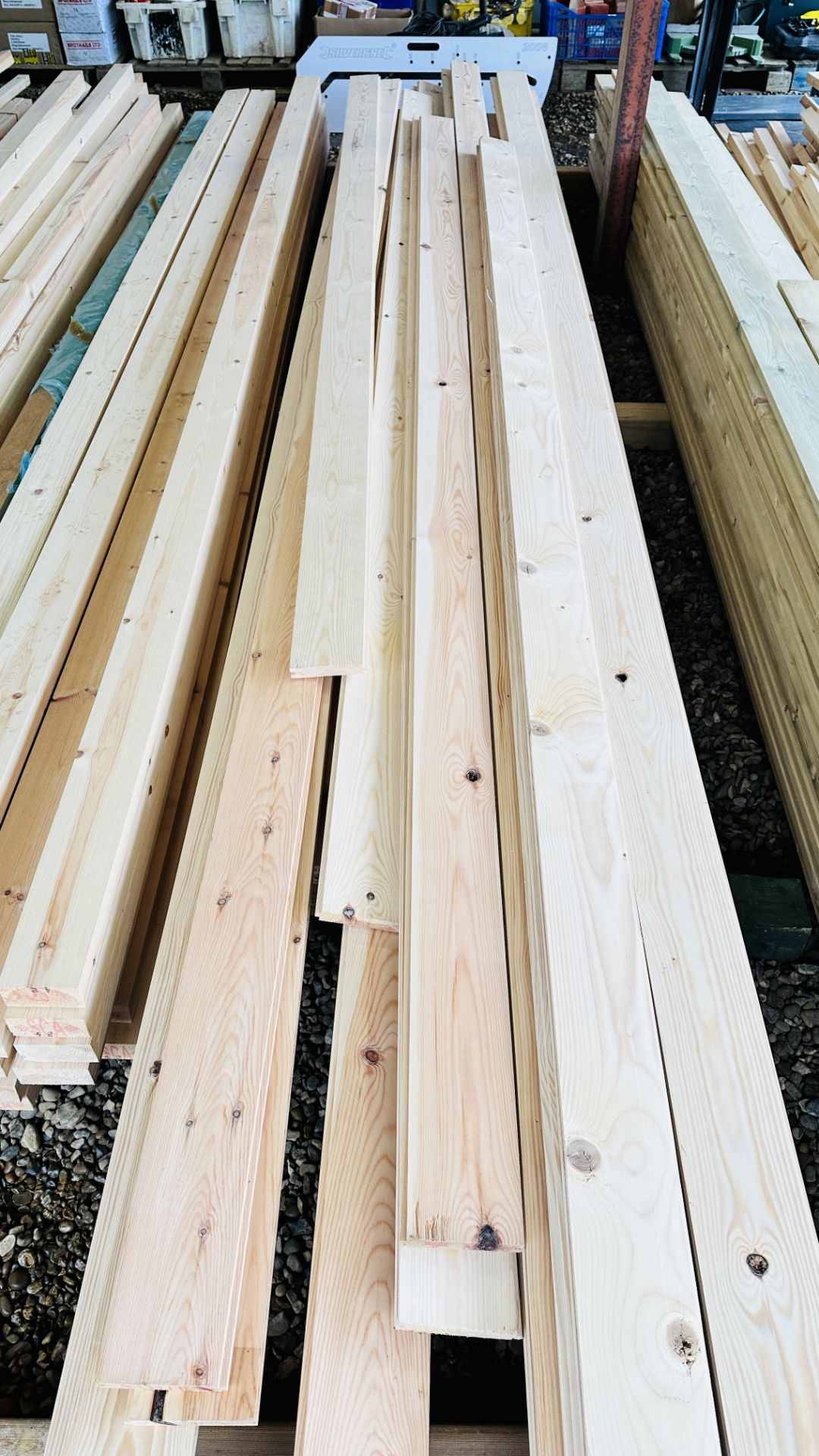 APPROX 75 LENGTHS 115MM X 20MM TONGUE AND GROOVE BOARDING, (APPROX 52 LENGTHS @ APPROX 3. - Bild 7 aus 7
