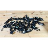 16 X LAPTOP CHARGERS FOR HP LAPTOPS, MANY HP 65W EXAMPLES - SOLD AS SEEN.
