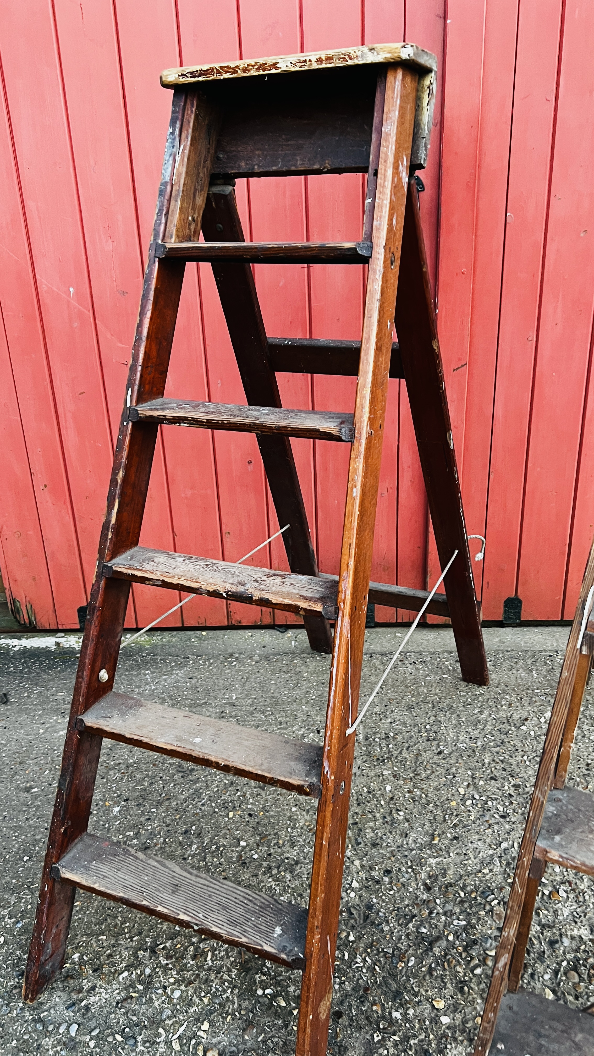 TWO SETS OF VINTAGE WOODEN LADDERS ONE HAVING A CAST PLAQUE TITLED "THE HATHERLEY" (COLLECTORS ITEM - Image 11 of 17