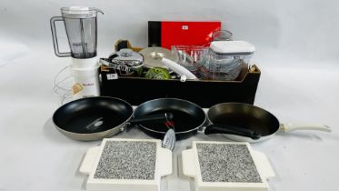 A BOX OF GOOD QUALITY KITCHENALIA TO INCLUDE PYREX BOWLS, OXO STORAGE CONTAINER, TEFAL FRYING PANS,