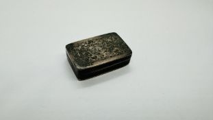 AN ANTIQUE SILVER VINAIGRETTE, BIRMINGHAM ASSAY, RUBBED MARKS, W 3CM X D 2CM X H 0.8CM.