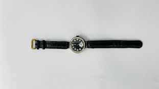 A VINTAGE GENTS SILVER CASED WRIST WATCH G.