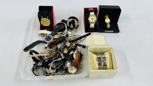 A TRAY CONTAINING AN EXTENSIVE GROUP OF ASSORTED LADIES AND GENT'S WRIST WATCHES TO INCLUDE