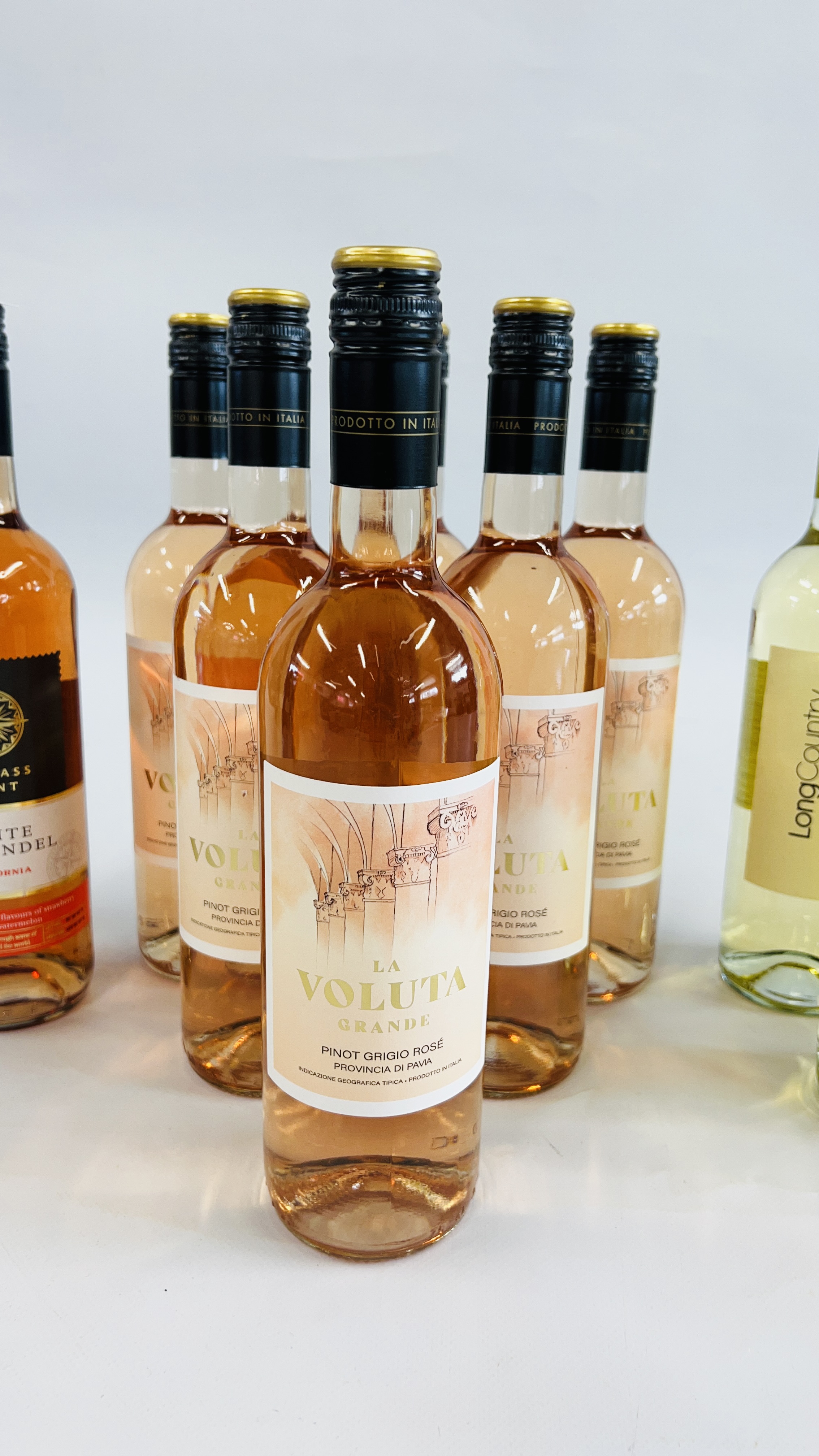 11 BOTTLES OF WINE TO INCL 6 X LA VOLUTA GRANDE PINOT GRIGIO ROSE, - Image 3 of 4