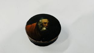 A DUTCH PAPIER MACHE PATCH BOX - DIAM 6CM