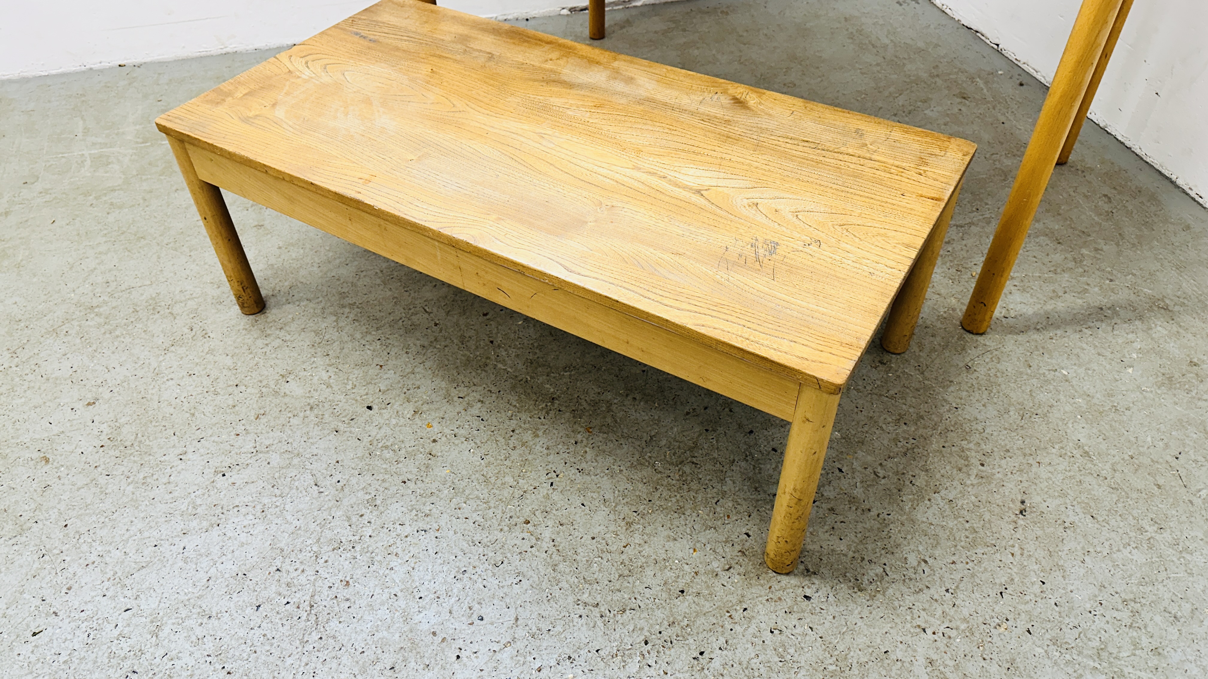 ERCOL RECTANGULAR BEECH & ELM COFFEE TABLE - W 108CM X D 55CM X H 38CM. - Image 3 of 10