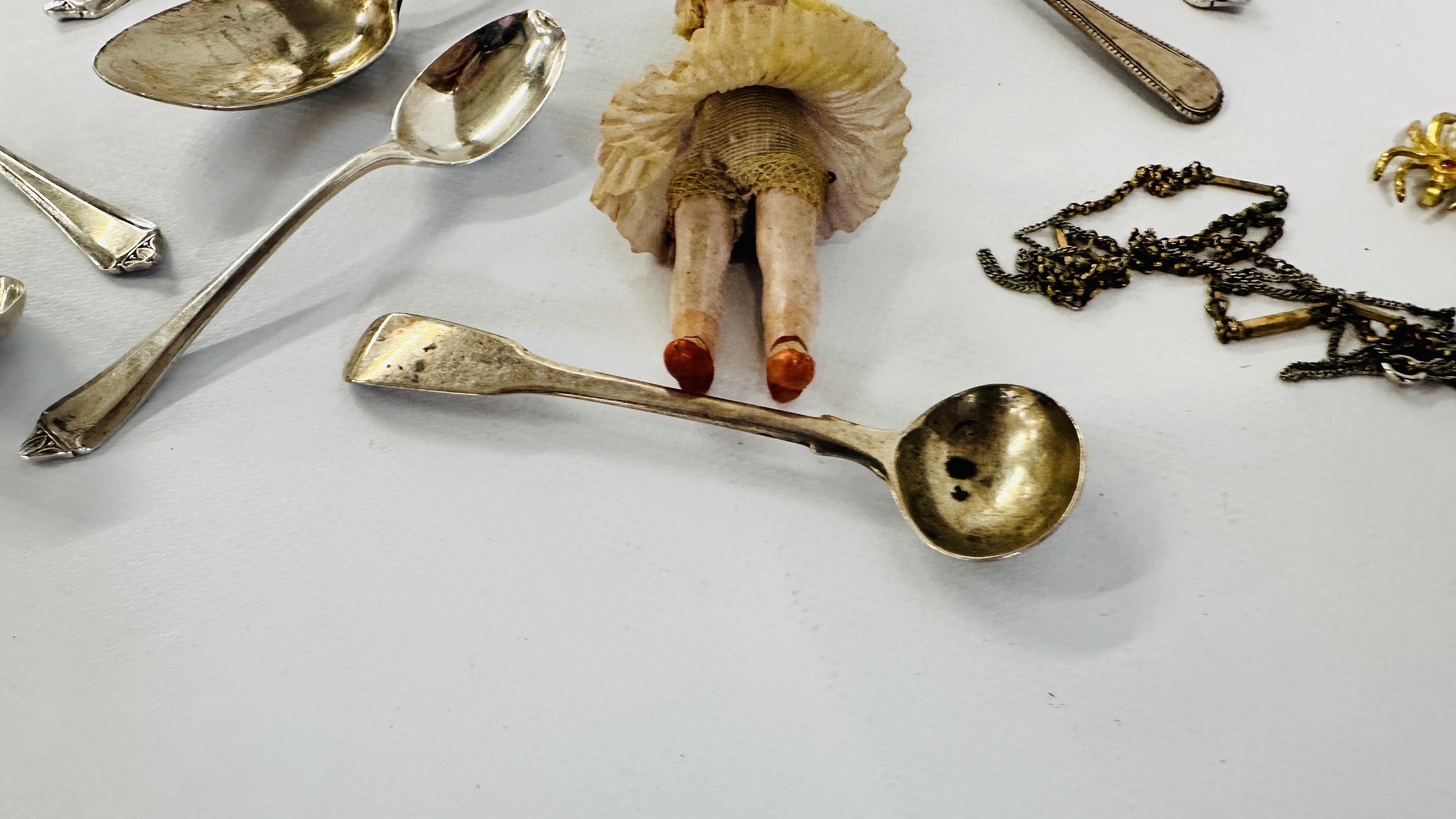 A GROUP OF 8 ASSORTED SILVER SPOONS, GILT SPIDER BROOCH ETC. AND A VINTAGE BISQUE MINIATURE DOLL. - Image 4 of 8