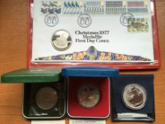 COINS: BOX WITH SILVER 1998 BRITANNIA, 1972 AND 1977 PROOF CROWNS IN CASES,