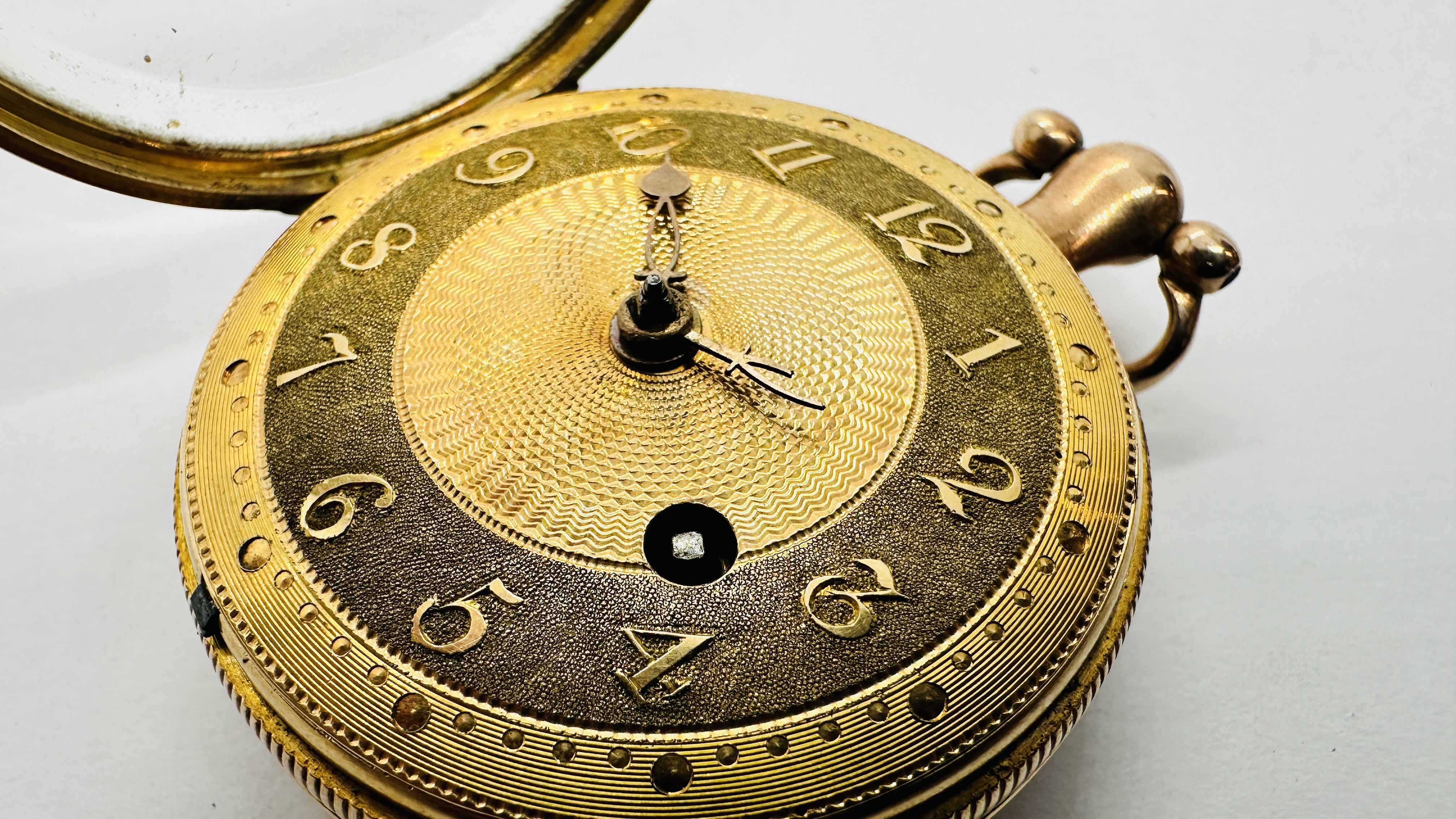 AN ANTIQUE 18CT GOLD CASED GENTS POCKET WATCH FUSSEE VERGE MOVEMENT INSCRIBED PAINGER? HOLBORN HILL - Image 19 of 33