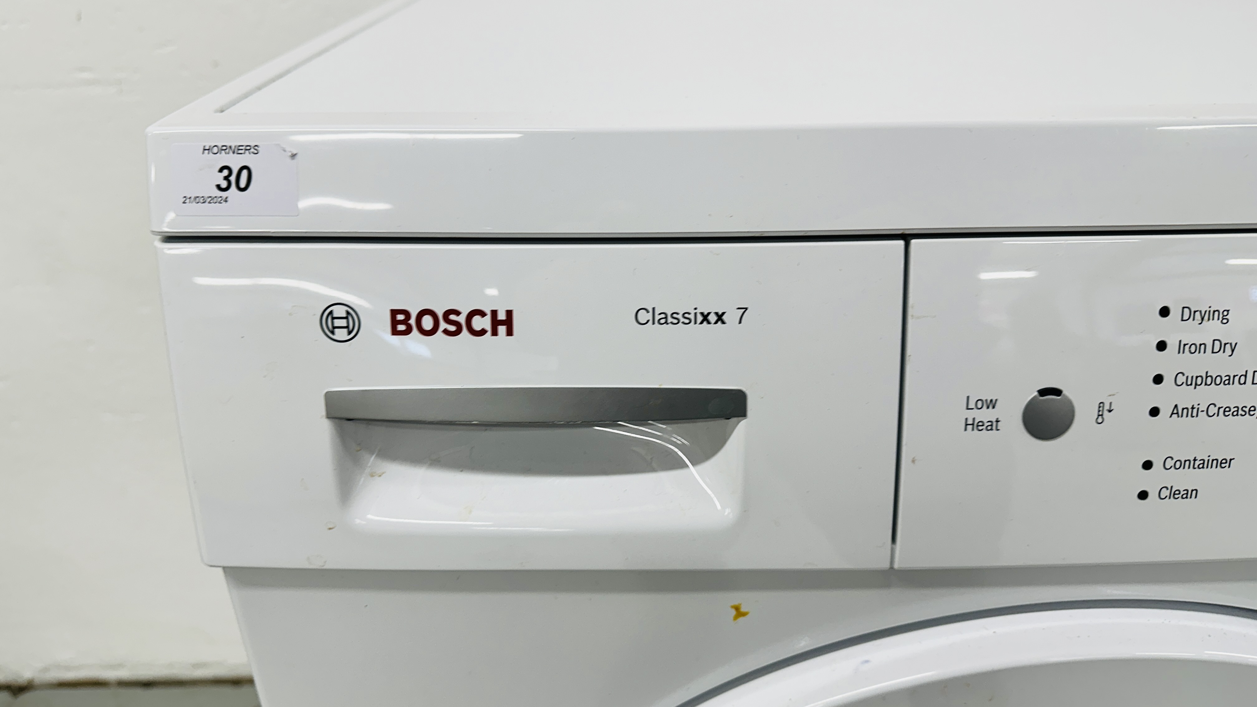 BOSCH CLASSIXX 7 CONDENSER TUMBLE DRYER - SOLD AS SEEN. - Image 4 of 7