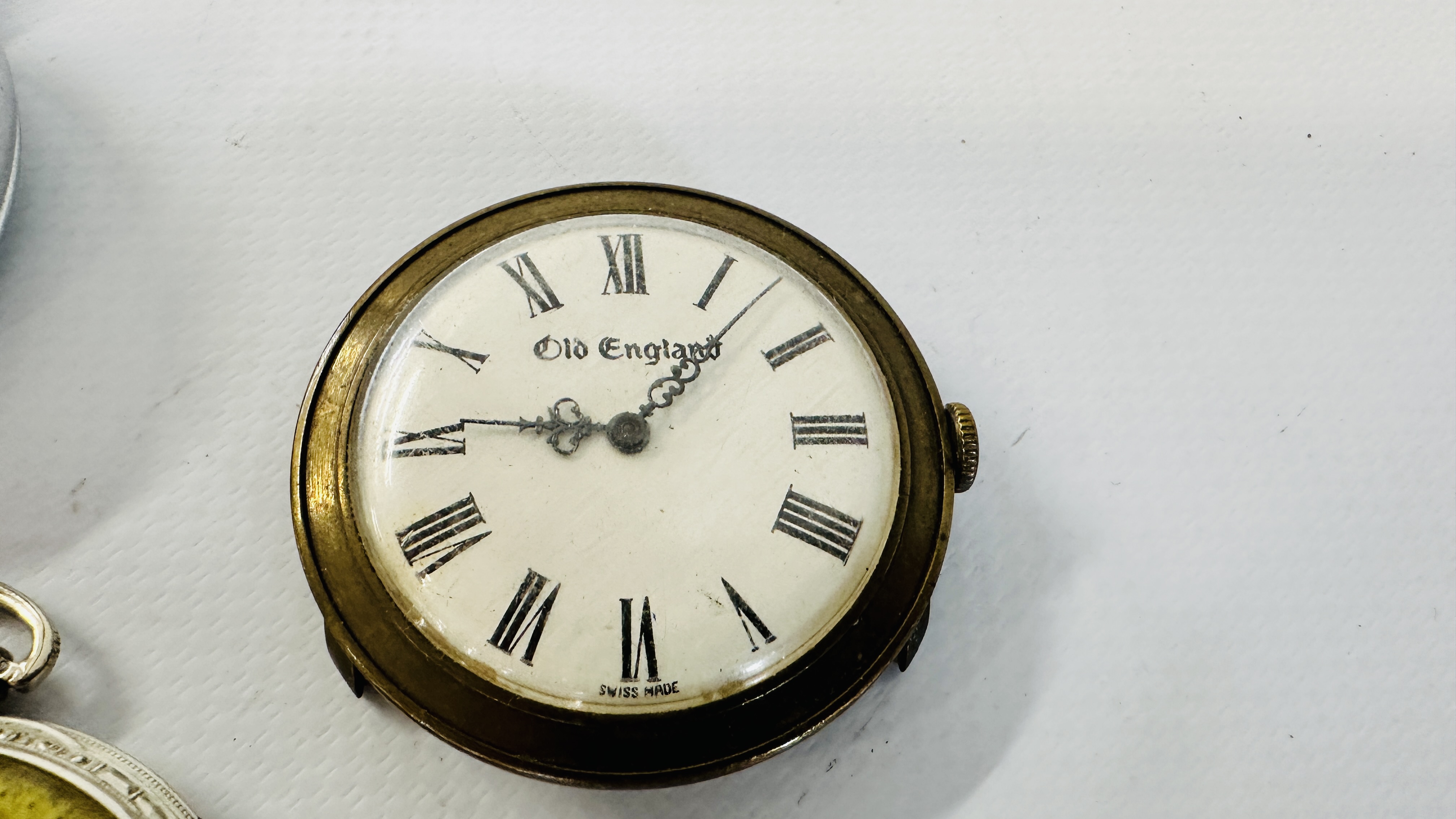 A GROUP OF THREE POCKET WATCHES TO INCLUDE SMITHS EMPIRE, - Image 2 of 10