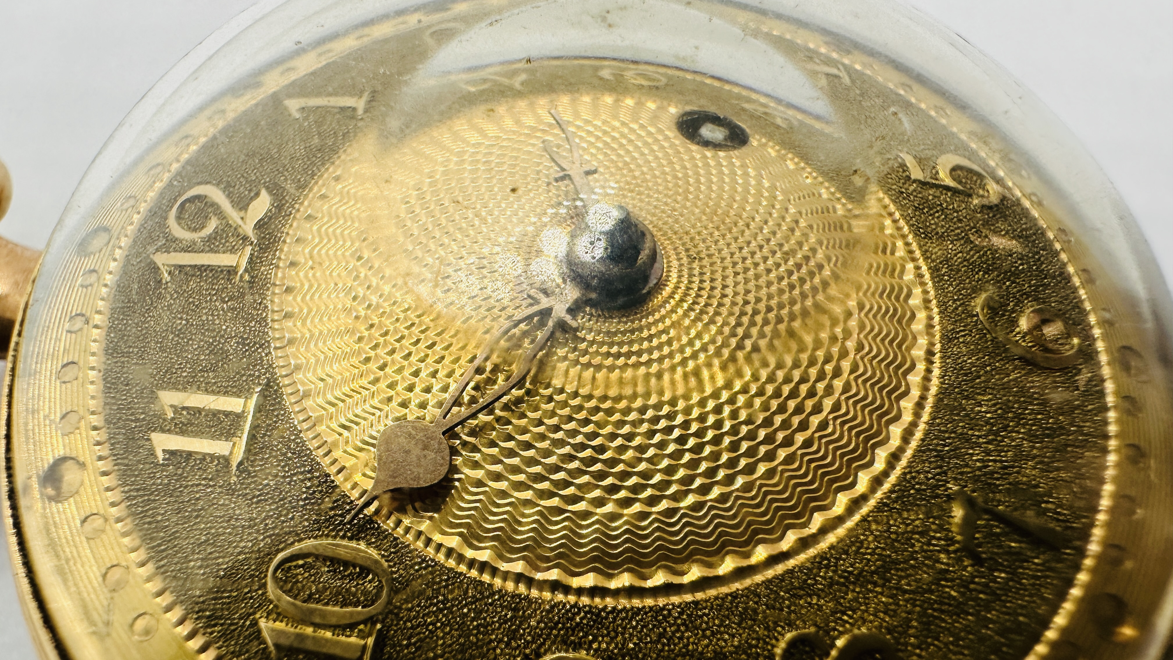 AN ANTIQUE 18CT GOLD CASED GENTS POCKET WATCH FUSSEE VERGE MOVEMENT INSCRIBED PAINGER? HOLBORN HILL - Image 7 of 33