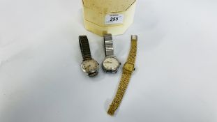 A GROUP OF THREE VINTAGE WRIST WATCHES TO INCLUDE A BOXED "BULOVA" AND AN AVIA OLYMPIC, ETC.