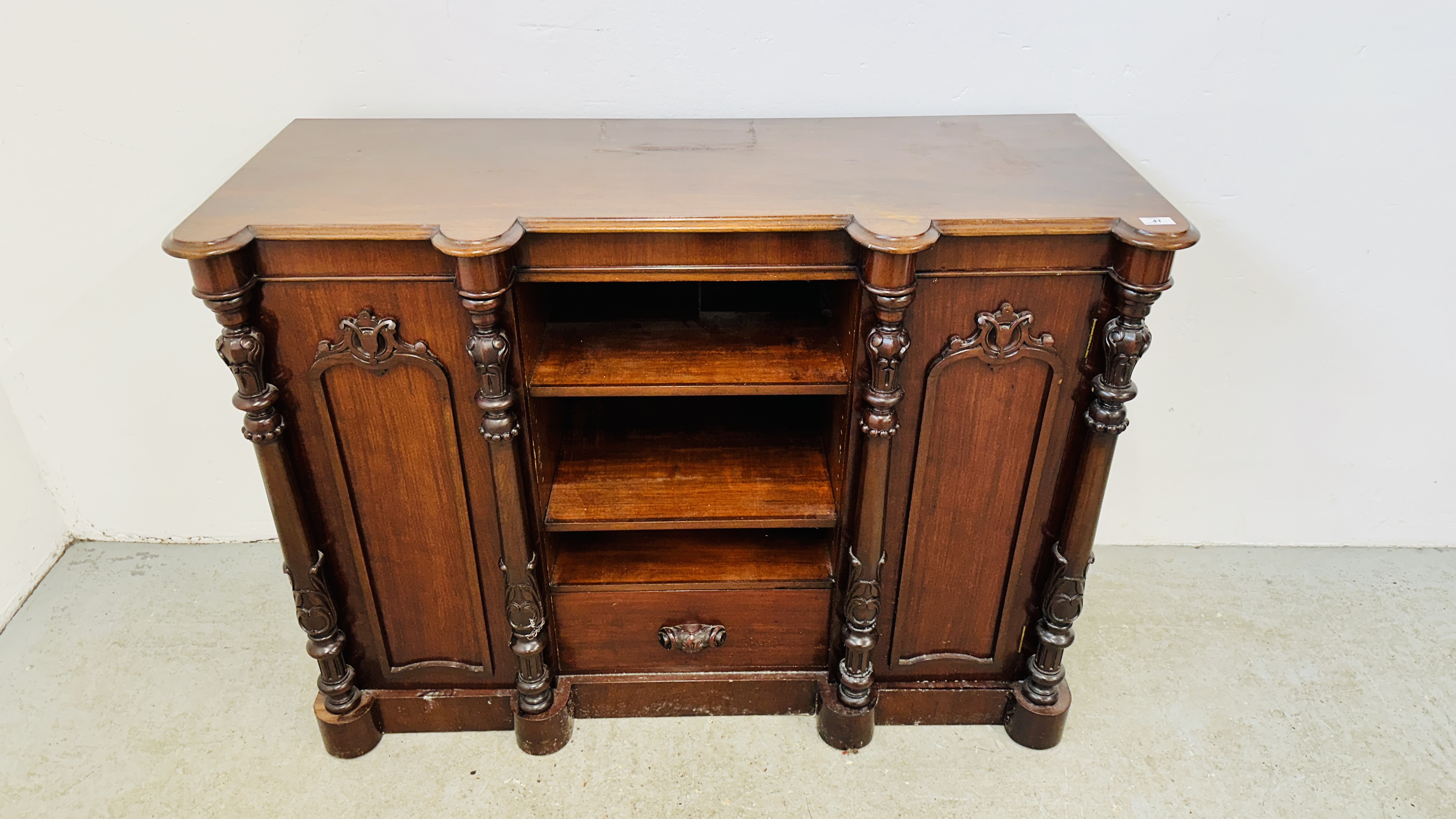 A VICTORIAN MAHOGANY DRESSER BASE W 128CM D 50CM H 94CM. - Image 2 of 17