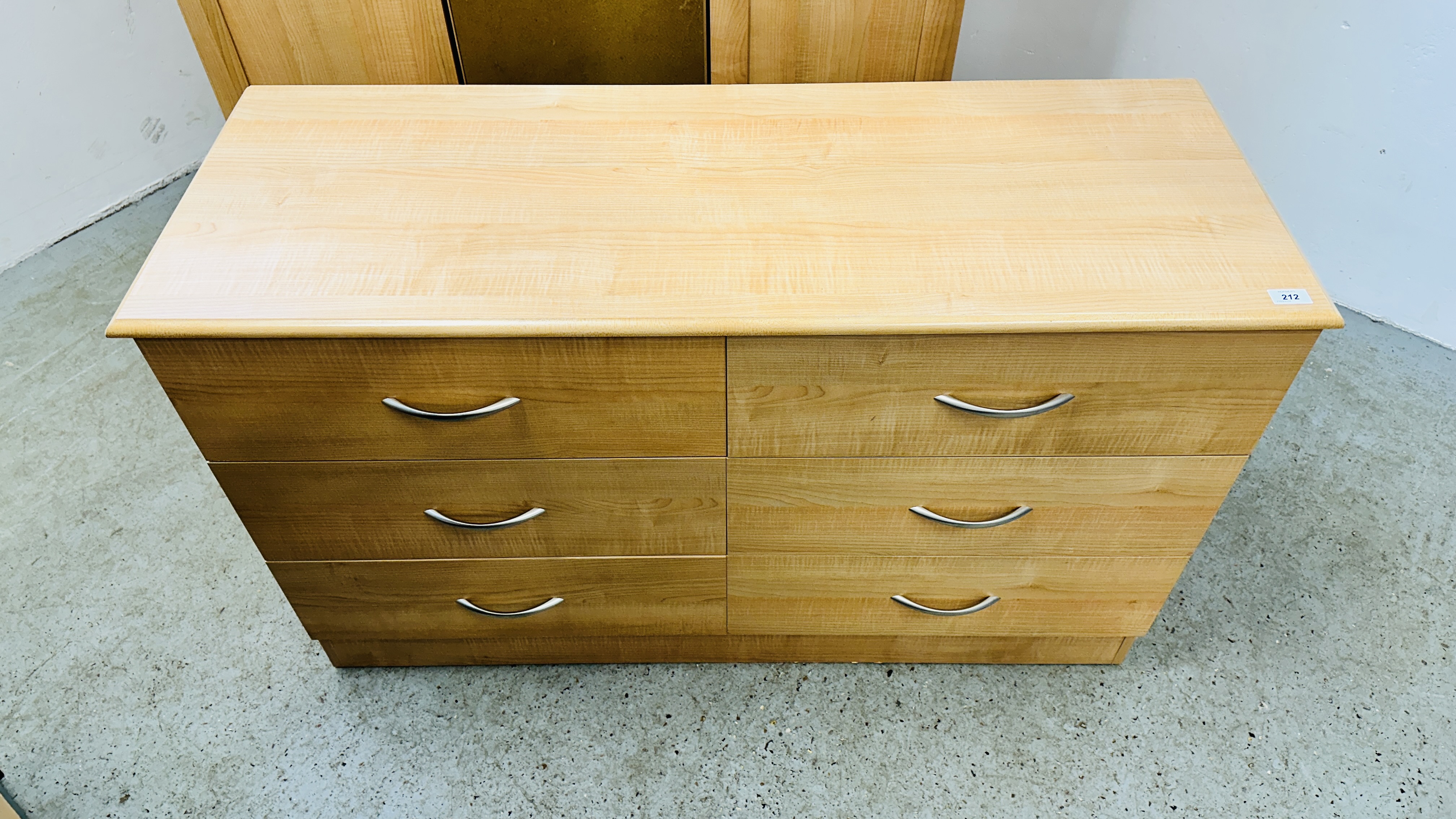 A MODERN 6 DRAWER BEECH FINISH CHEST W 122 X D 45 X H 74CM. - Image 3 of 13