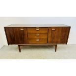 A MID CENTURY WRIGHTON TEAK FINISH 3 DRAWER SIDEBOARD FLANKED BY TWO CUPBOARDS - W 168CM X D 46CM X