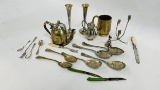 A BOX OF MIXED SILVER AND WHITE METAL ITEMS.