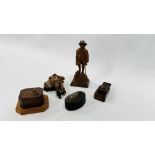 TWO ANTIQUE SNUFF BOXES AND 2 WOODEN CARVED FIGURES, ONE A/F.