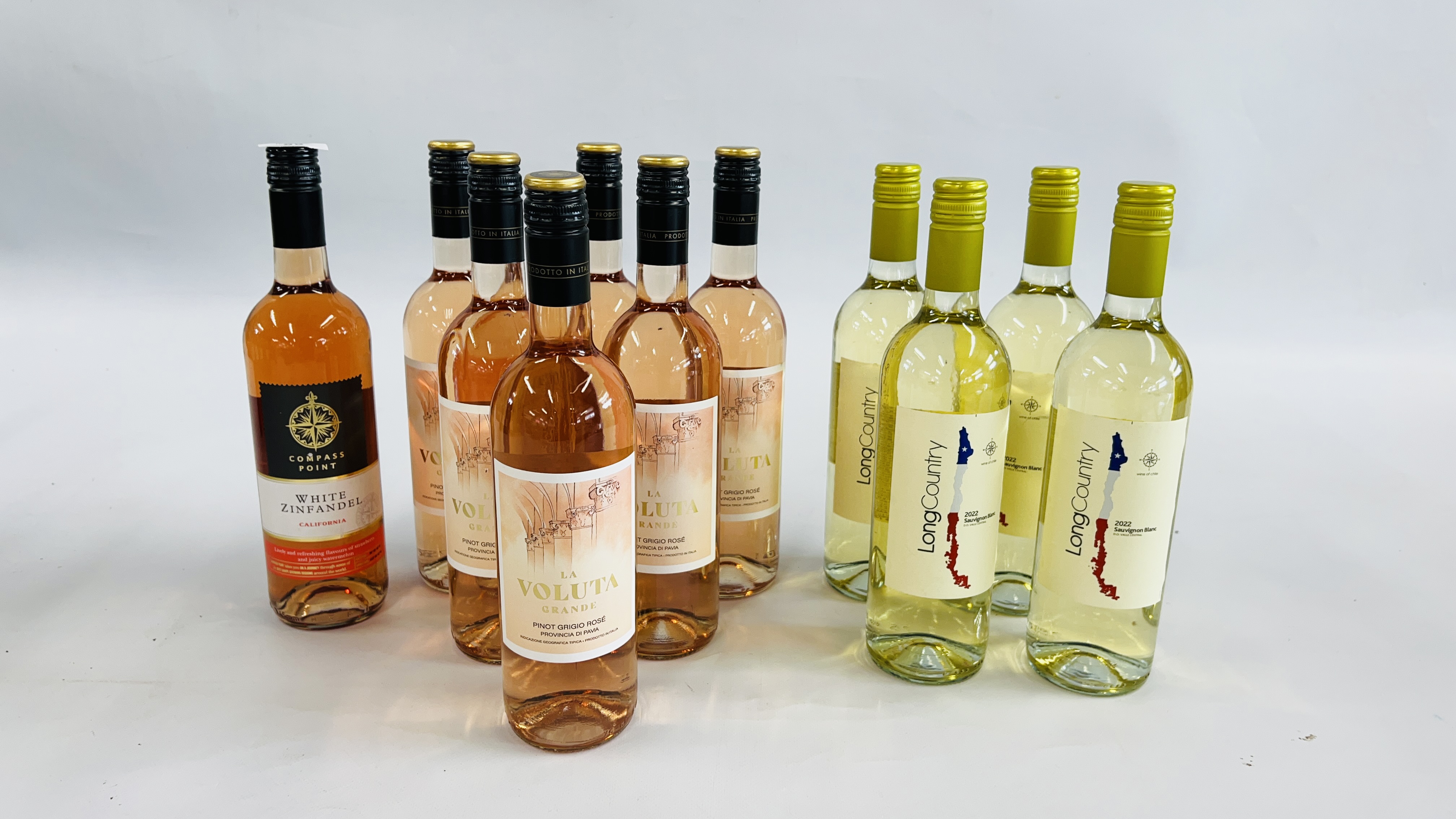 11 BOTTLES OF WINE TO INCL 6 X LA VOLUTA GRANDE PINOT GRIGIO ROSE,