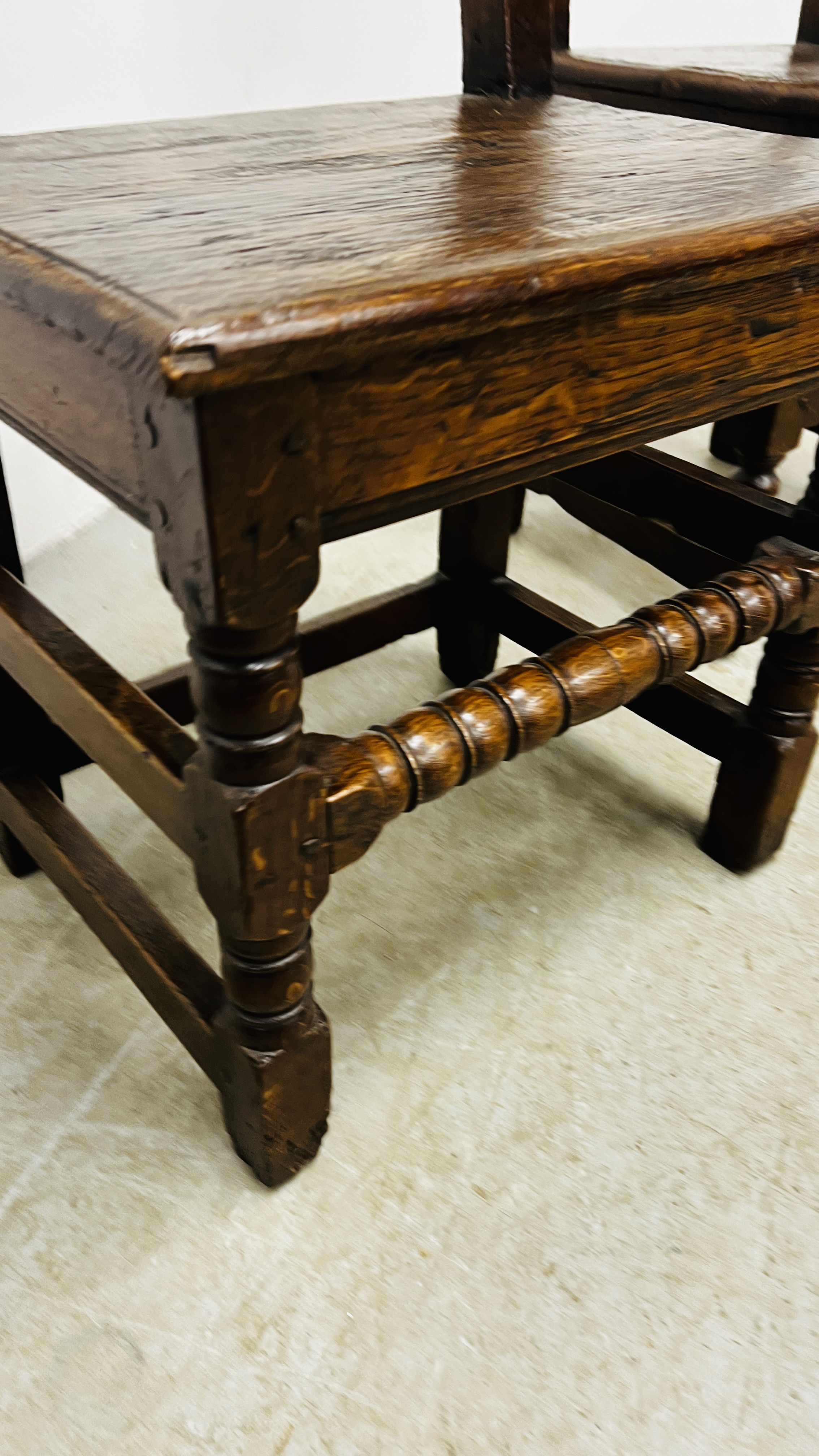 A PAIR OF 17TH CENTURY JOINED OAK CHAIRS, POSSIBLY NORTH COUNTRY. - Image 6 of 20