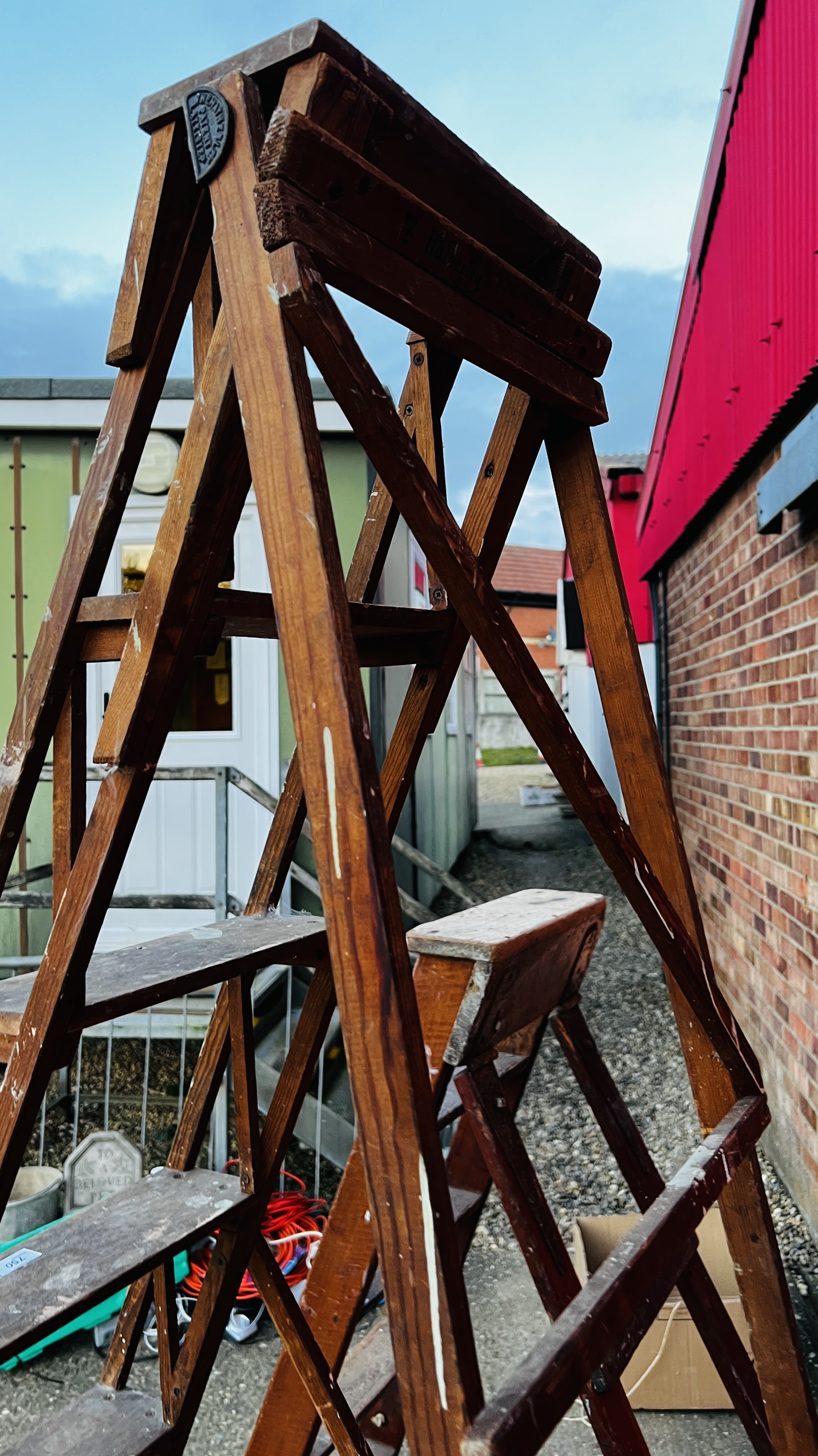 TWO SETS OF VINTAGE WOODEN LADDERS ONE HAVING A CAST PLAQUE TITLED "THE HATHERLEY" (COLLECTORS ITEM - Image 9 of 17