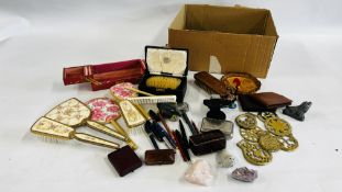 A BOX OF MIXED COLLECTABLE ITEMS TO INCLUDE SILVER BRUSH, DRESSING TABLE ACCESSORIES, WALLETS,