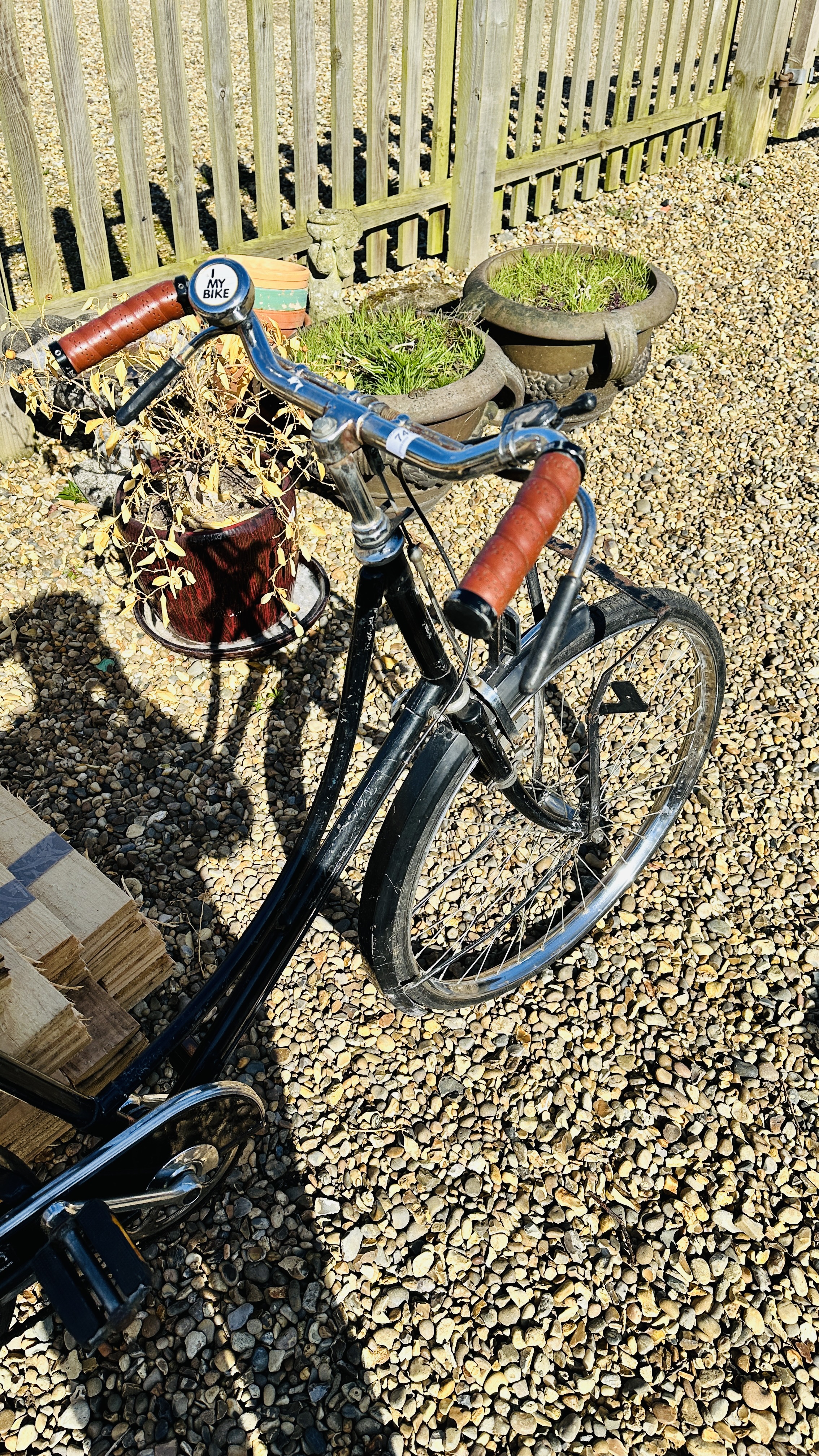 A VINTAGE PASHLEY STEP THROUGH 3 SPEED BICYCLE. - Image 10 of 10