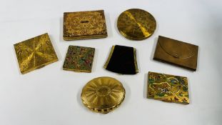A GROUP OF EIGHT VINTAGE COMPACTS TO INCLUDE 2 X VOGUE GANITIES,