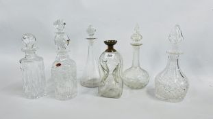 A GROUP OF 6 GOOD QUALITY CRYSTAL DECANTERS TO INCLUDE AN EXAMPLE MARKED ROYAL BRIERLEY + A VINTAGE