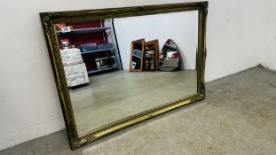 CLASSIC GILT FRAMED MIRROR WITH BEVELLED PLATE GLASS 101CM X 70CM.