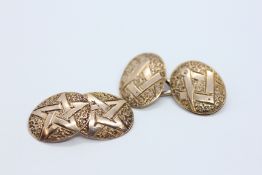 A PAIR OF MASONIC CUFF LINKS MARKED 10CT.
