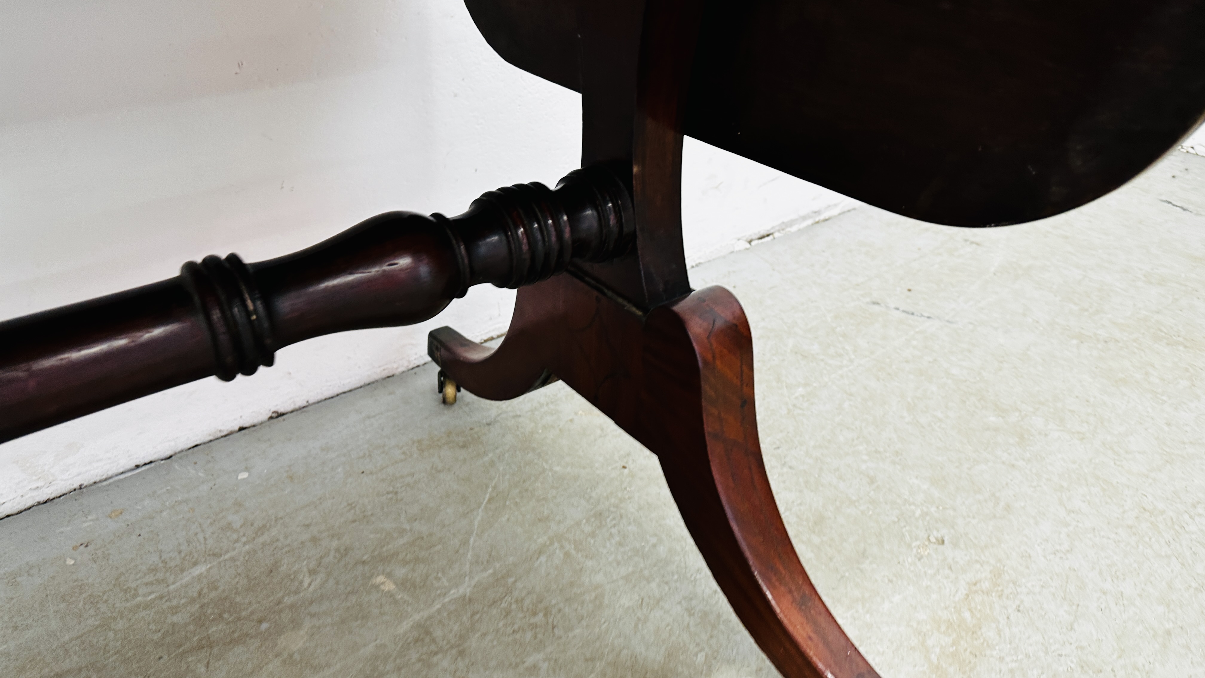 GEORGIAN MAHOGANY AND INLAID TWO DRAWER SOFA TABLE WITH STRETCHER SUPPORT W 143CM X D 63CM X H 71. - Image 11 of 20