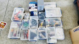 A LARGE COLLECTION OF MIXED SEWING EQUIPMENT AND ACCESSORIES TO INCLUDE EASY STITCH MACHINE,