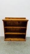 A 3 FIRE PINE BOOKSHELF W 94CM X D 35CM X H 96CM.